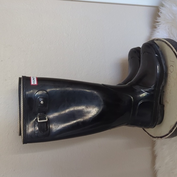 - Hunter Original Black Glossy Outdoor Rain Boots. - Picture 5 of 9